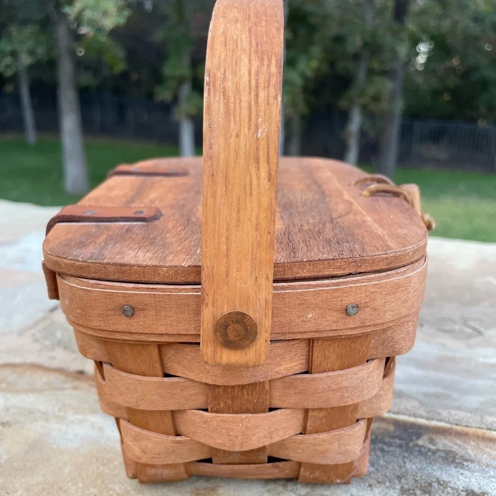 Vintage 80's Longaberger Handwoven Wood Small Lidded Basket 7” X 5” X 4”